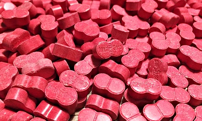 Health risks and side effects of MDMA: A visual guide to understanding the dangers and safety tips for users